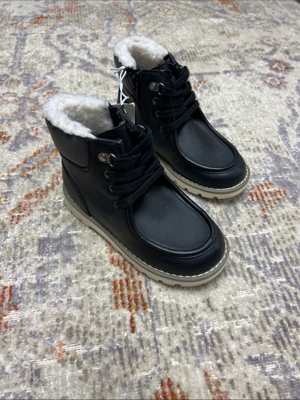 Old Navy Black & White Faux-Fur Lace-Up Kids Boots